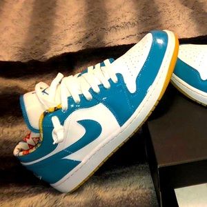 Jordan 1 low mens sneakers size 13 Barcelona color way brand new